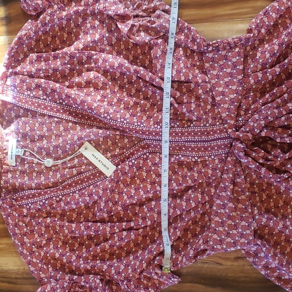 Max Studio pink and salmon colored light weight large top - Picture 9 of 13